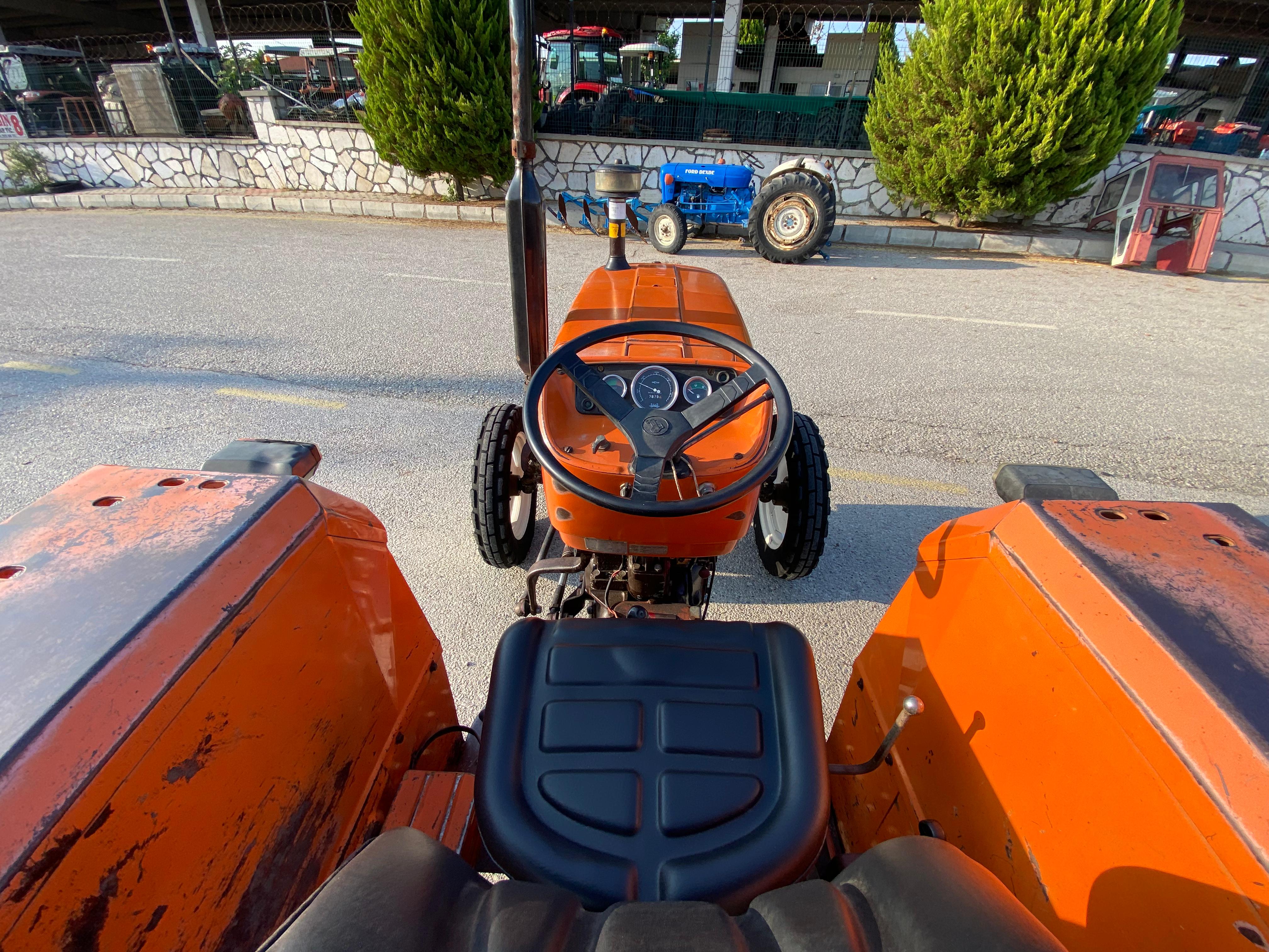 1995 240 Massey Detay